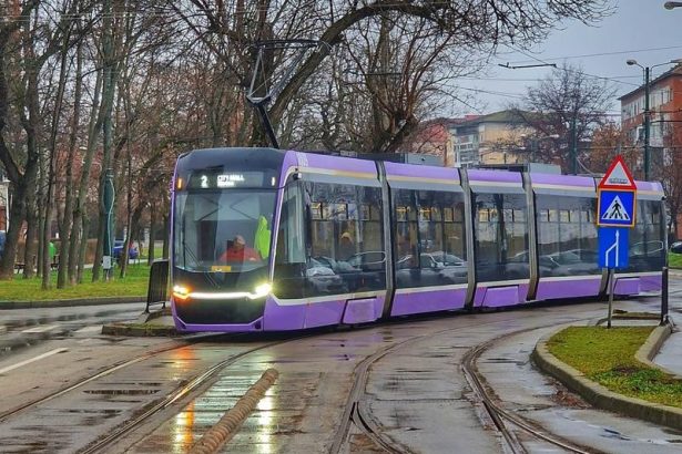 autobuz Timișoara - Transportul public circulă până la 03:30 în noaptea de Înviere, la Timișoara. Vezi ce linii vor...