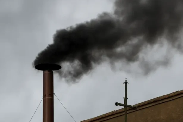 fum negru vatican Habemus Papam