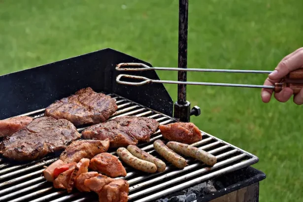 grătar românesc sănătos - Grătarul românesc de weekend: reconectare în aer liber, timp cu familia și alegeri care ...