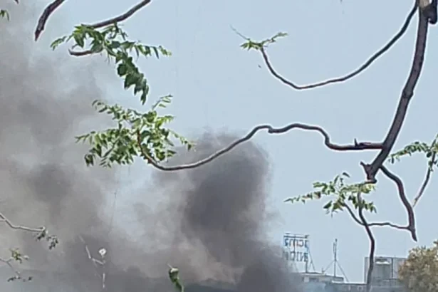 GtO18uyWIAA Bka Ahmedabad