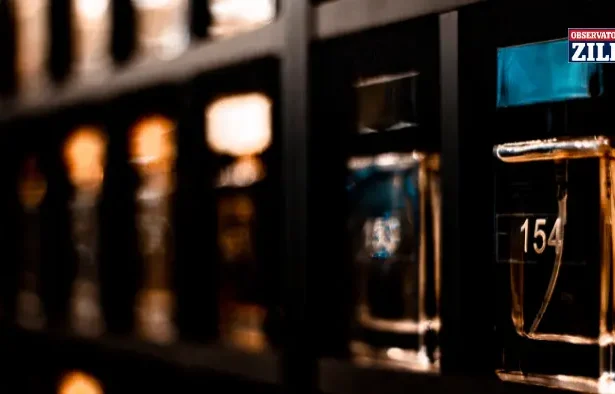 Parfumuri contrafăcute confiscate de jandarmi în Alba Iulia - Jandarmii descoperă parfumuri contrafăcute în talciocul...