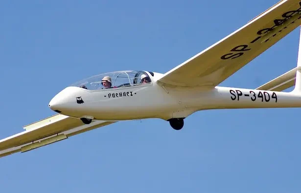 avion prăbușit Orăștie - Avion prăbușit lângă Orăștie: un mort și un rănit grav în urma impactului devastator