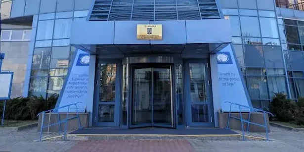 declarațiile scandalos de la CSM despre pensiile magistraților - Îndrăzneala sa merită un răspuns: Critica socială ...