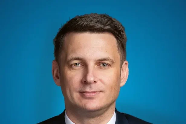 România are nevoie de reforme rapide și responsabile pentru stabilitate politică și economică. - Mircea Abrudean subl...