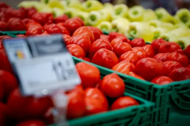 obiceiuri alimentare români vară - Ce pun românii în frigider vara? Un studiu Carrefour dezvăluie gusturile și obice...