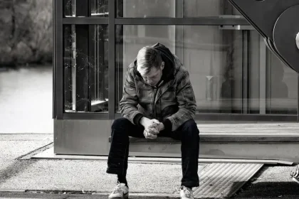 românii consideră că țara merge într-o direcție greșită - Românii se simt pesimiști: Două sondaje arată o dire...