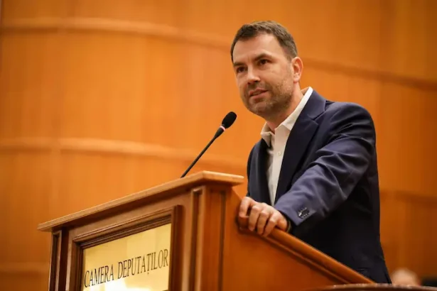 Cătălin Drulă candidatul USR pentru Primăria Capitalei - Bătălia pentru București: Drulă refuză să se retragă p...