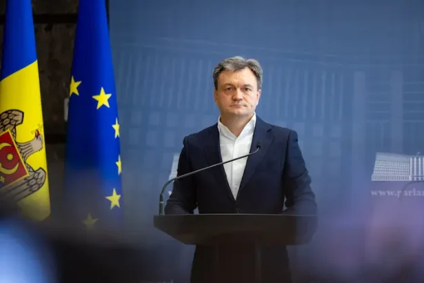 Premierul - Premierul Moldovei, Dorin Recean, se retrage din politică