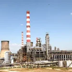 Explozie violentă rafinăria - Explozie violentă la rafinăria Lukoil din Ploiești: un angajat rănit, anchetă penală...