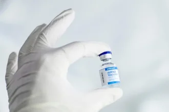 Cancer vaccin COVID - Vaccinul COVID crește supraviețuirea pacienților cu diverse tipuri de cancer