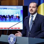 Medici tăieri salarii - Salariile medicilor rămân intacte, afirmă Alexandru Rogobete