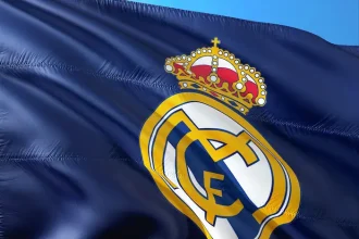 Real Madrid titlu Bellingham - Real Madrid suferă un pas greșit în cursa pentru titlu, dar Bellingham strălucește!