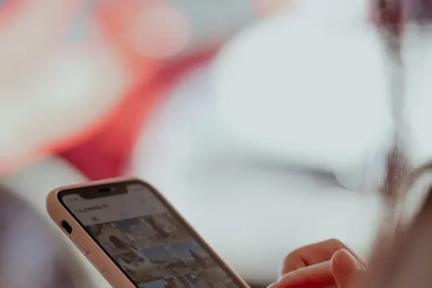 Ruși măsură conspirații - Rușii care revin din străinătate, afectați de limitări ale internetului mobil