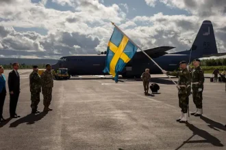 Rușii NATO riscuri - Șeful armatei suedeze: Rușii pregătesc o provocare pentru NATO!