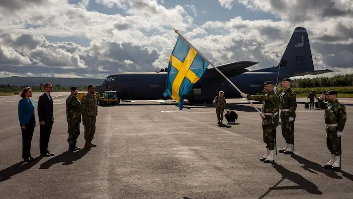 Rușii NATO riscuri - Șeful armatei suedeze: Rușii pregătesc o provocare pentru NATO!