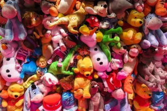 Jucării contrafăcute evaluare - Descoperire șocantă: 5.000 de jucării contrafăcute, în valoare de 50.000 euro, conf...