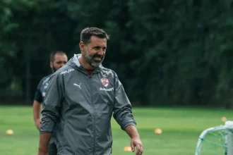 Străin Superligă antrenor - Un antrenor străin revoluționează Superliga! Află cine este!