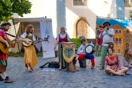 „Mica Săptămână Muzică - „Mica Săptămână de Muzică Veche” revine la București: 3 zile de spectacole care ...