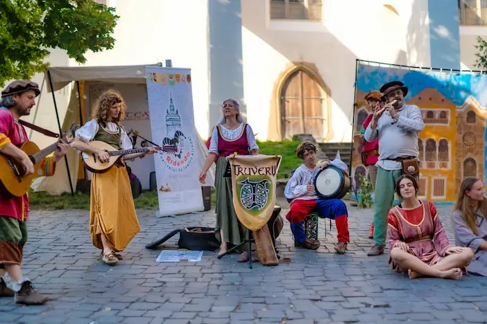 „Mica Săptămână Muzică - „Mica Săptămână de Muzică Veche” revine la București: 3 zile de spectacole care ...