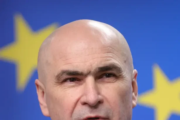 Răspuns: Bolojan Justiție ianuarie - Premierul reacționează la apelul din Piața Victoriei: Promisiuni pentru justiți...