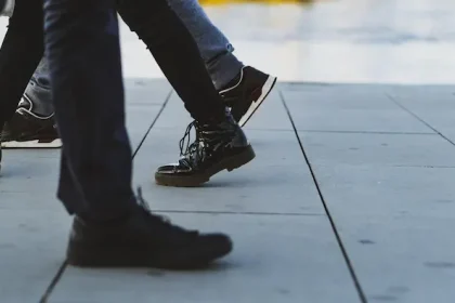 Slobozia stâlpi trotuar - Stâlpi incluși pe trotuar la Slobozia: Primarul face apel la bun-simț