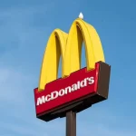 McDonald’s lansează România - McDonald’s lansează în România meniul FRIENDS și figurine de colecție inspirate d...