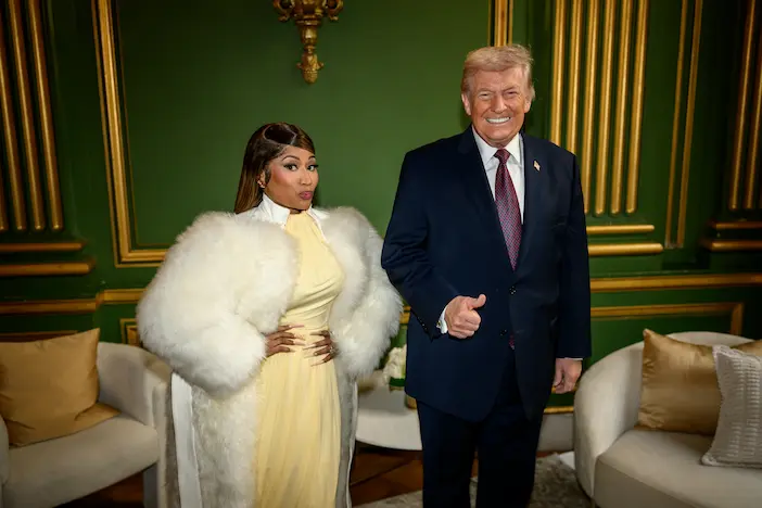 Nicki Minaj primește „cardul de aur” de la Trump după o investiție de un milion de dolari 1 cetățenie - Nicki Minaj primește „cardul de aur” de la Trump după o investiție de un milion de dolari