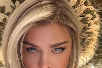 Loredana Groza salopetă